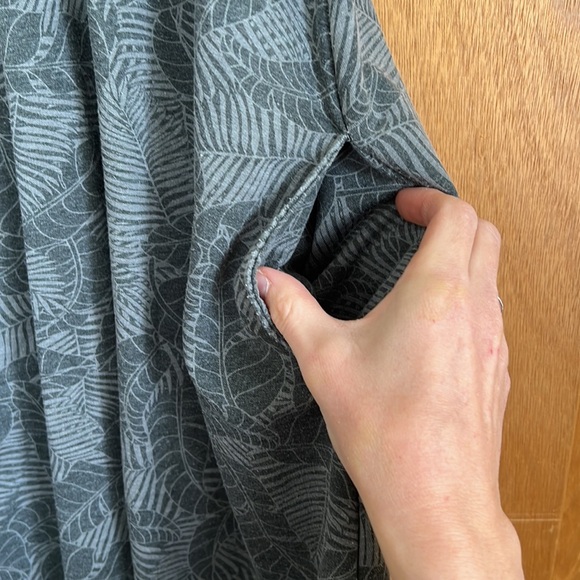 Z supply dress. Worn, but in good shape very comfortable for summer. - Picture 3 of 5